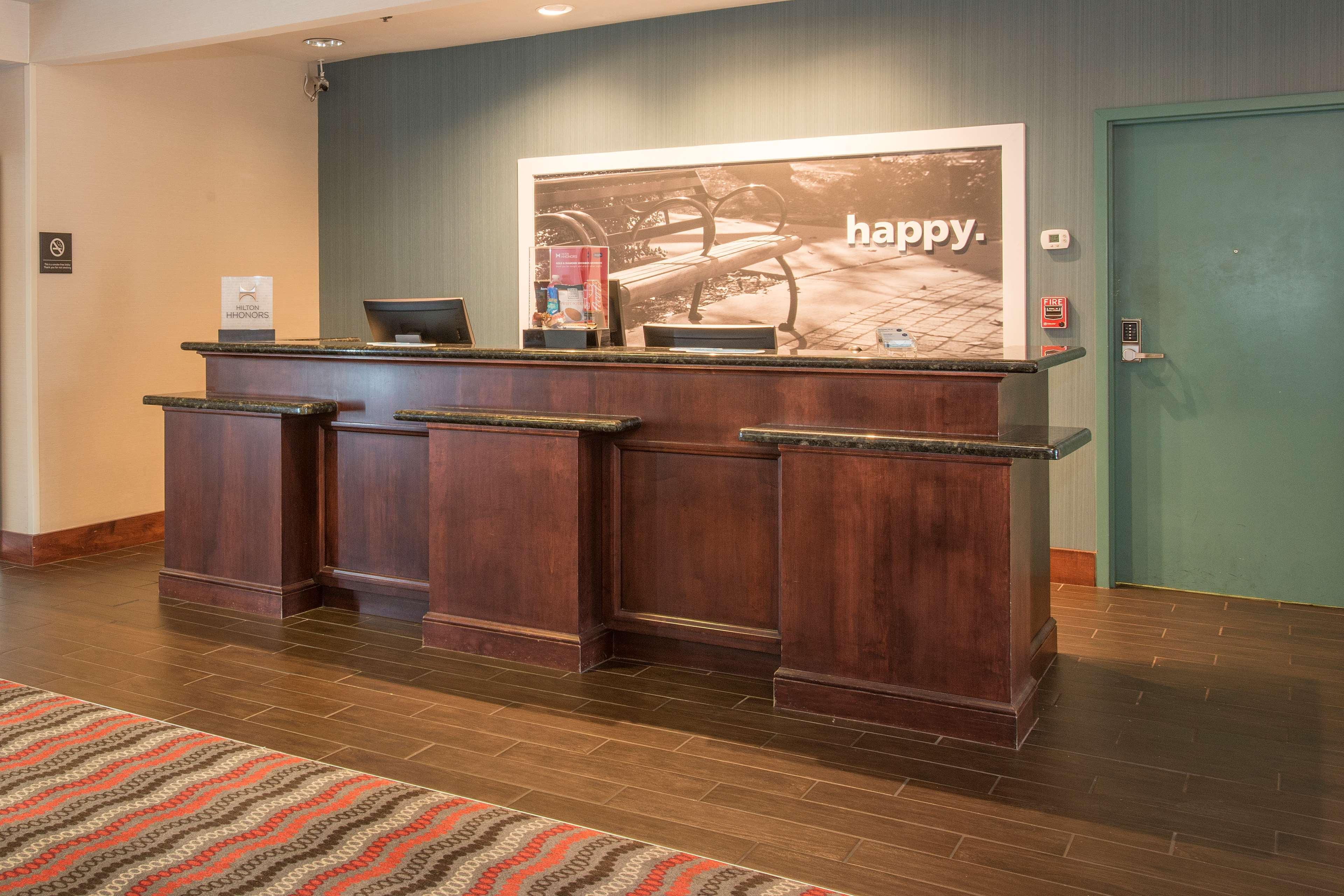 Hampton Inn & Suites Dayton-Airport Englewood Exterior photo