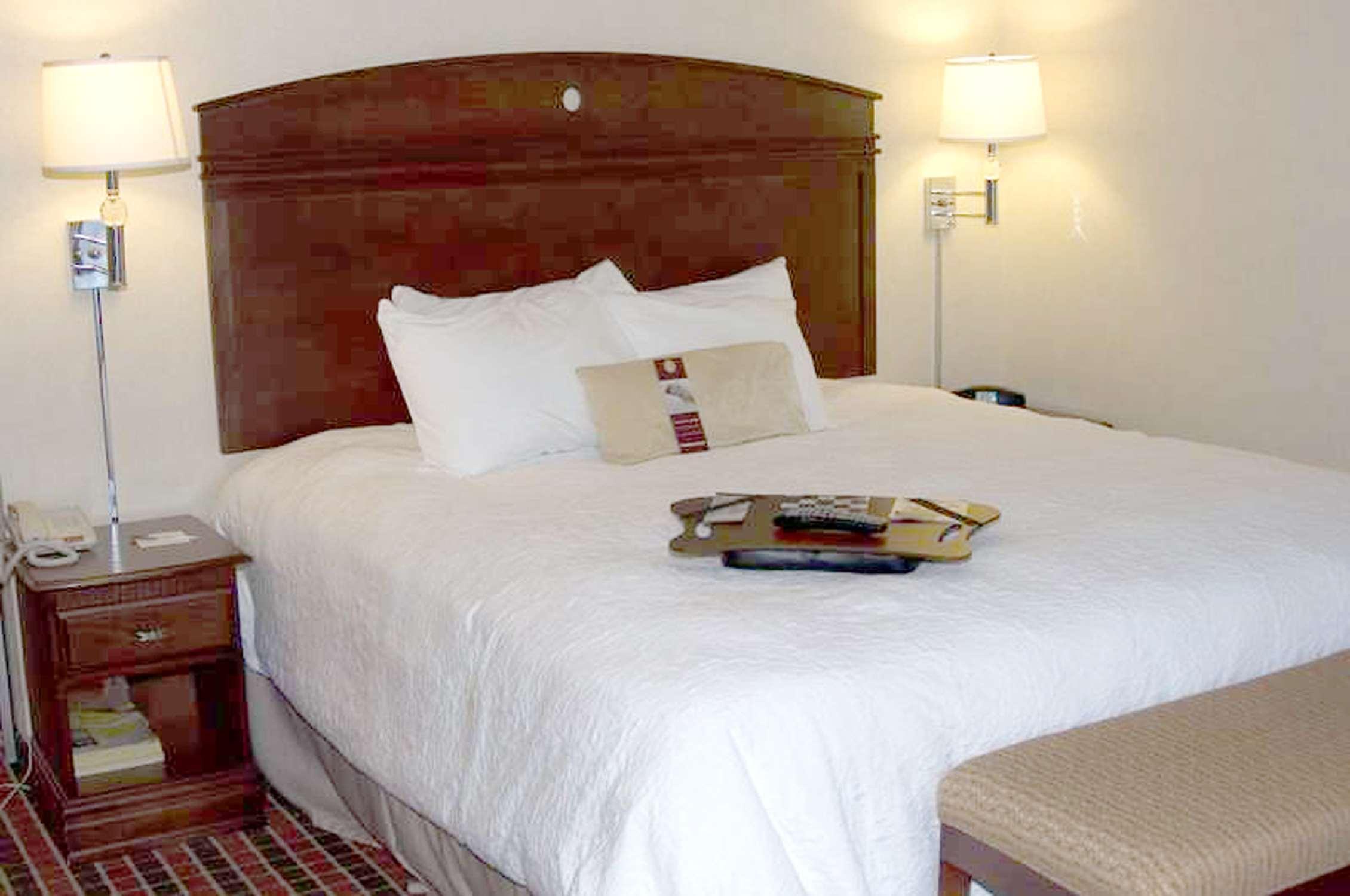 Hampton Inn & Suites Dayton-Airport Englewood Room photo